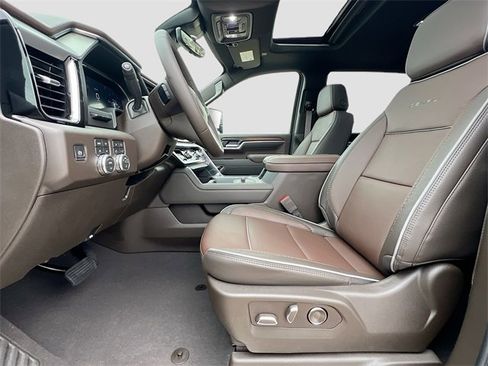 New 2026 GMC Sierra 2500 Denali w/ Denali Reserve Package image 15