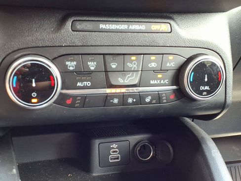 Certified 2025 Ford Escape Active w/ Cold Weather Package AWD/4WD image 19