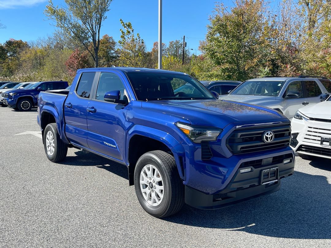 Certified 2024 Toyota Tacoma SR5 AWD/4WD image 2