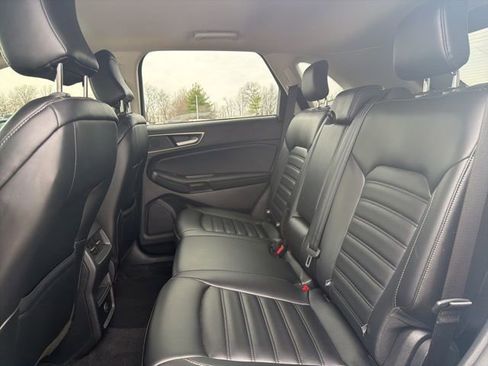Used 2023 Ford Edge SEL image 14
