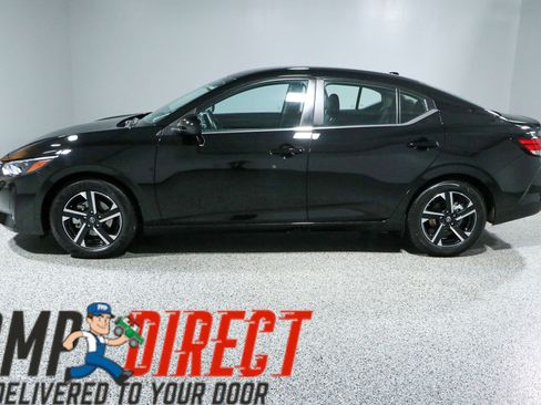 Used 2025 Nissan Sentra SV FWD image 10