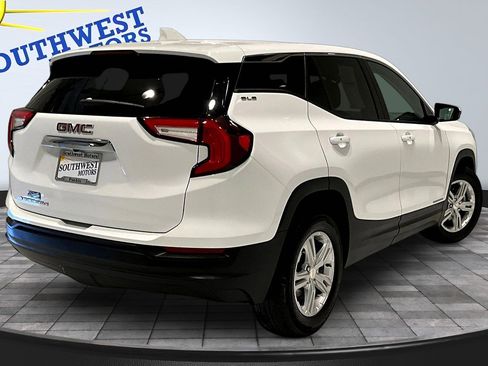 Used 2024 GMC Terrain SLE FWD image 7