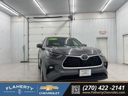 Used 2024 Toyota Highlander LE