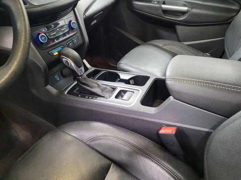 Used 2018 Ford Escape SE w/ SE Sync 3 Package AWD/4WD image 26