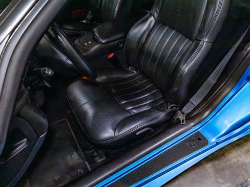 Used 1999 Chevrolet Corvette Coupe RWD image 35