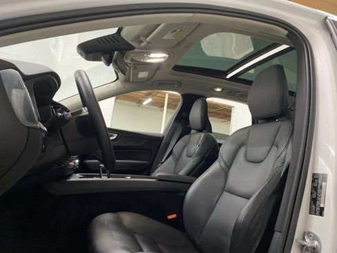 Used 2023 Volvo XC60 B5 Plus w/ Protection Package Premier image 26