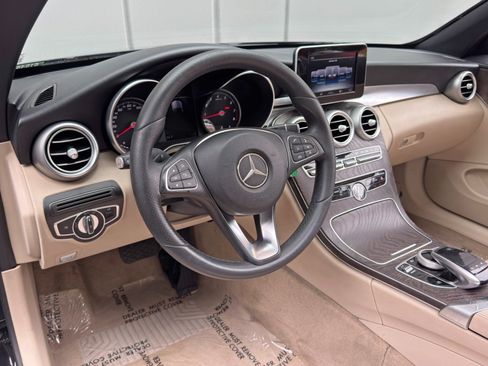 Used 2018 Mercedes-Benz C 300 Cabriolet image 11