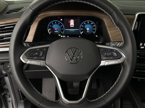 New 2026 Volkswagen Atlas SE image 16