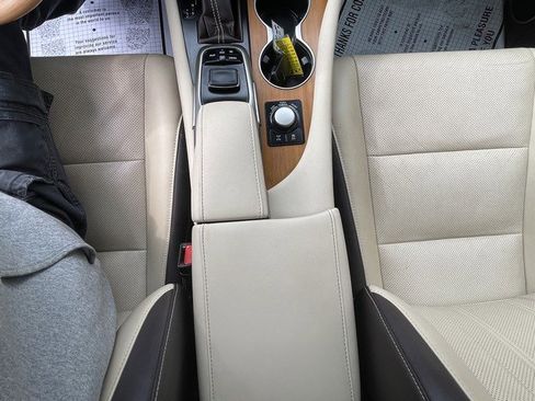 Used 2019 Lexus RX 350 AWD w/ Navigation Package image 19