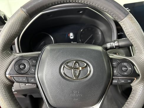 Used 2022 Toyota Avalon Limited w/ Advanced Safety Package FWD image 14