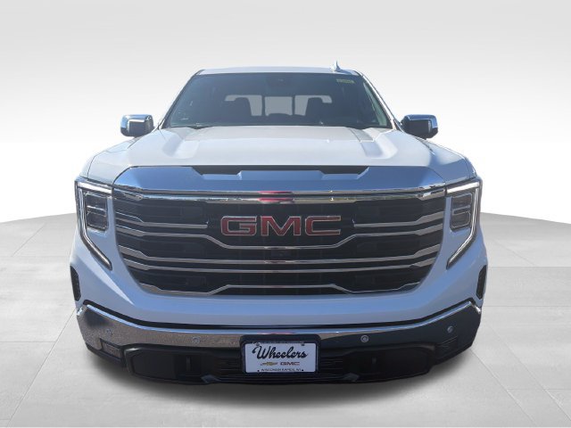 Used 2023 GMC Sierra 1500 SLT w/ SLT Premium Plus Package AWD/4WD image 9