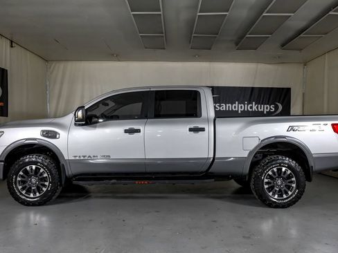 Used 2019 Nissan Titan PRO-4X image 11