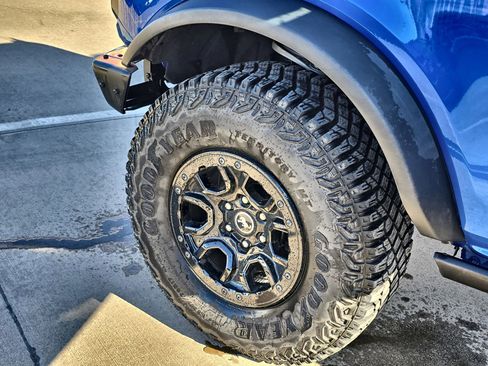 Used 2021 Ford Bronco First Edition image 10