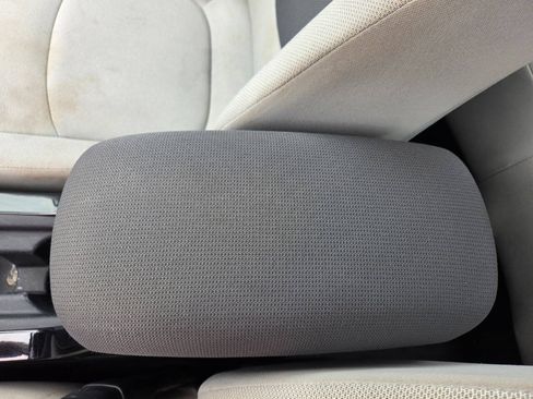 Used 2021 Toyota Corolla L w/ Carpet Mat Package (TMS) FWD image 21