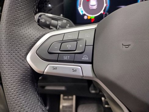 New 2025 Volkswagen Tiguan SE R-Line image 26