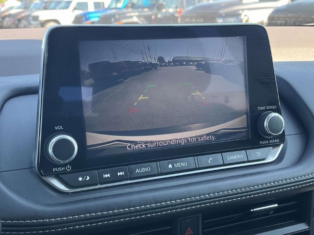 Used 2022 Nissan Rogue S FWD image 29