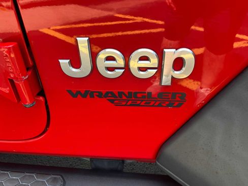 Used 2019 Jeep Wrangler Sport AWD/4WD image 33