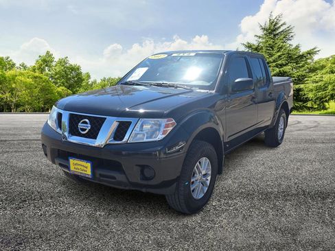 Used 2017 Nissan Frontier SV AWD/4WD image 3