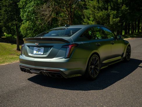 Used 2022 Cadillac CT5 V Blackwing w/ Carbon Fiber Package 2 RWD image 7