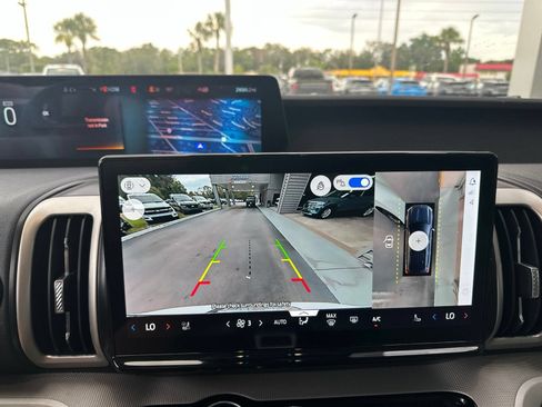 Used 2025 Ford Expedition Max Active AWD/4WD image 10