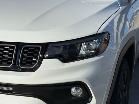 New 2026 Jeep Compass Latitude image 8