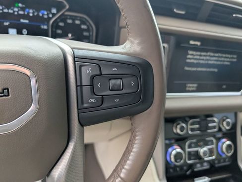 Used 2021 GMC Yukon XL Denali w/ Denali Ultimate Package AWD/4WD image 19