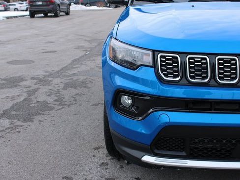 Used 2024 Jeep Compass Limited image 40