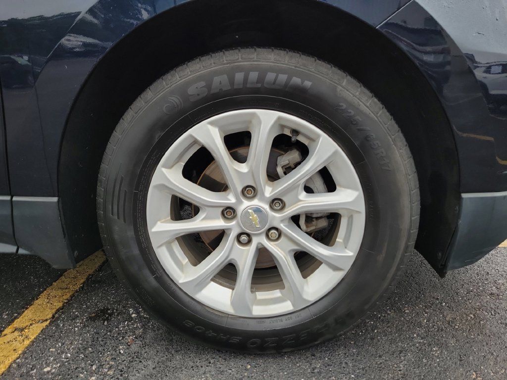 Used 2020 Chevrolet Equinox LS w/ LS Convenience Package FWD image 7