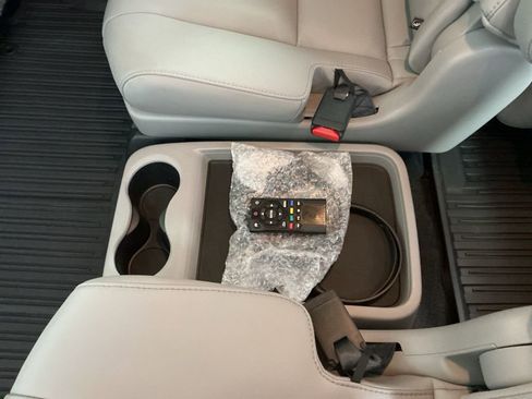 Used 2022 Honda Pilot Touring image 31