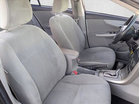 Used 2013 Toyota Corolla LE image 19