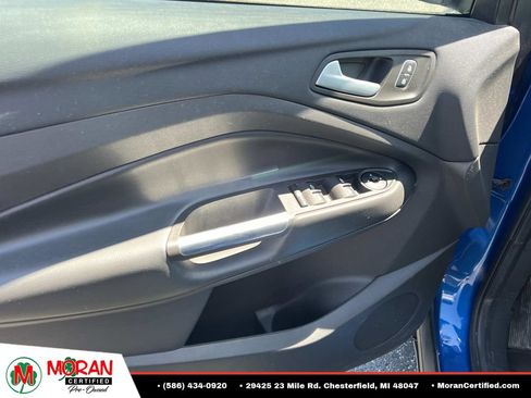 Used 2018 Ford Escape SE w/ SE Sync 3 Package AWD/4WD image 14