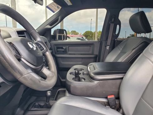 Used 2021 RAM 2500 Tradesman w/ Chrome Appearance Group AWD/4WD image 10