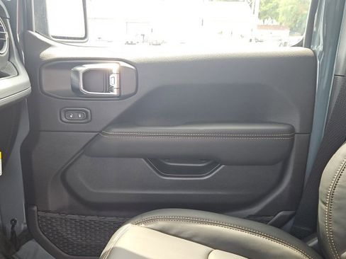 New 2025 Jeep Wrangler Unlimited Rubicon 392 image 41