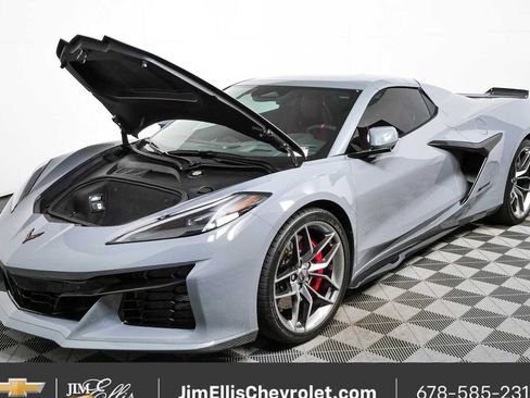 Used 2025 Chevrolet Corvette Z06 RWD image 28