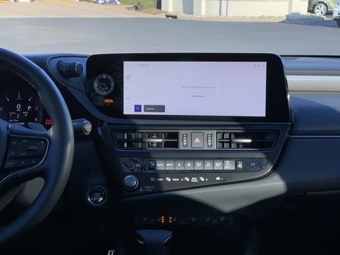 Used 2025 Lexus ES 350 F Sport w/ Accessory Package (Z2) image 31