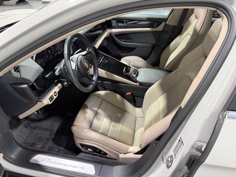 Used 2025 Porsche Panamera 4 AWD/4WD image 27