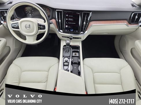 Used 2021 Volvo S60 T5 Momentum AWD/4WD image 25