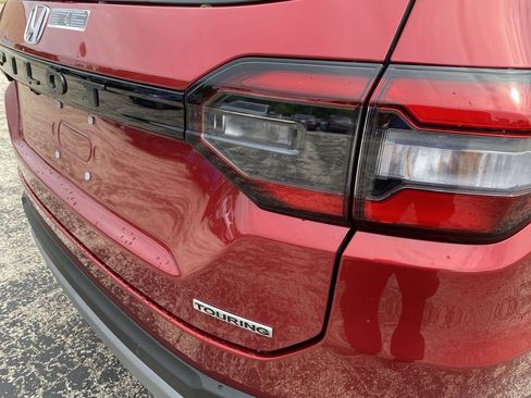 New 2025 Honda Pilot Touring image 38