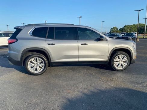Used 2024 GMC Acadia Elevation w/ Luxury Package FWD image 8