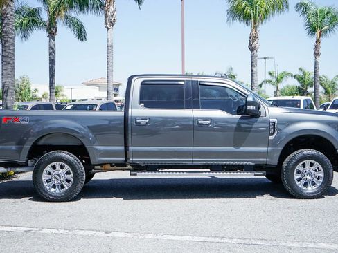 Used 2019 Ford F250 XLT w/ XLT Premium Package image 10