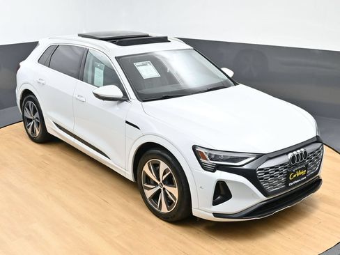Used 2024 Audi Q8 e-tron Premium Plus w/ Premium Plus Package AWD/4WD image 43