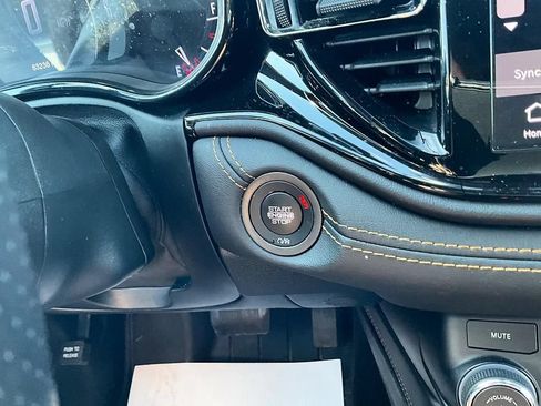 Used 2022 Dodge Durango R/T w/ Quick Order Package 22F AWD/4WD image 18