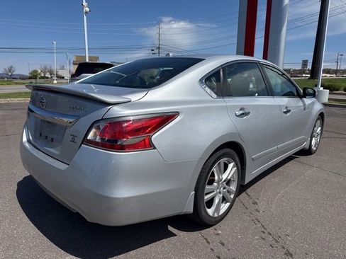 Used 2015 Nissan Altima 3.5 SL FWD image 5
