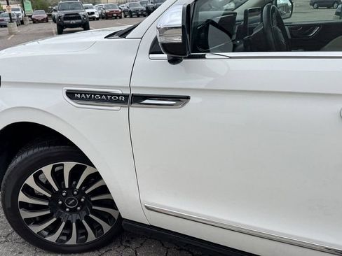 Used 2022 Lincoln Navigator Black Label AWD/4WD image 12
