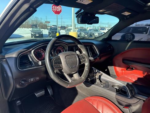 Used 2019 Dodge Challenger SRT Hellcat image 11
