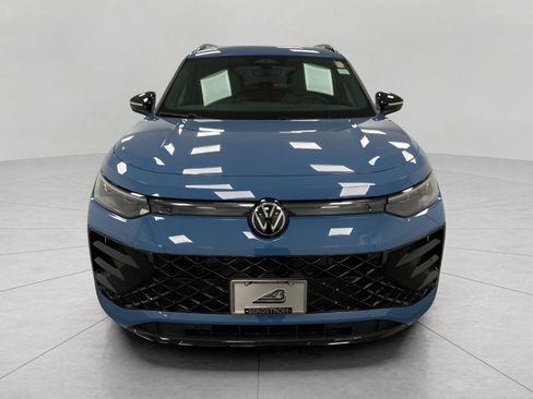 New 2026 Volkswagen Tiguan SE R-Line AWD/4WD image 2