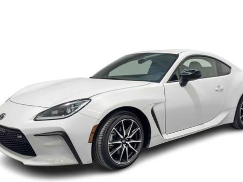 Used 2024 Toyota GR86 RWD image 5