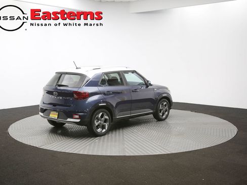 Used 2023 Hyundai Venue Limited image 69