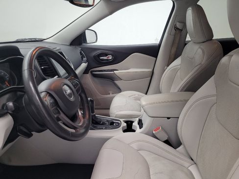 Used 2021 Jeep Cherokee Latitude Lux w/ Comfort/Convenience Group AWD/4WD image 17