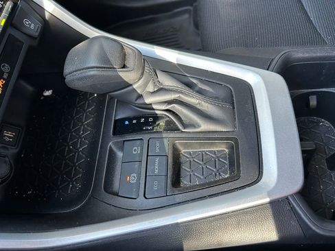 Certified 2025 Toyota RAV4 LE FWD image 26